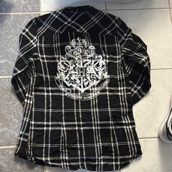 Warner Bros. Harry Potter Black and White Checkered Shirt - Picture 4 of 4